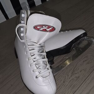 HESPELER White Skate Shoes For Kids